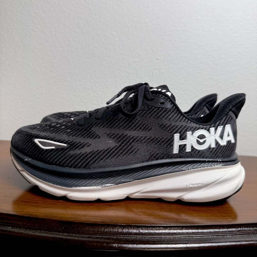 HOKA Clifton 9 Running Shoes Black/White Women US 7.5B
